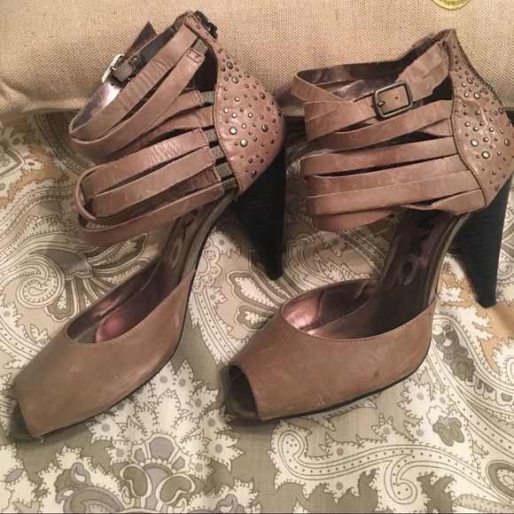 Dkny Shoes - DKNY GENUINE LEATHER SANDALS